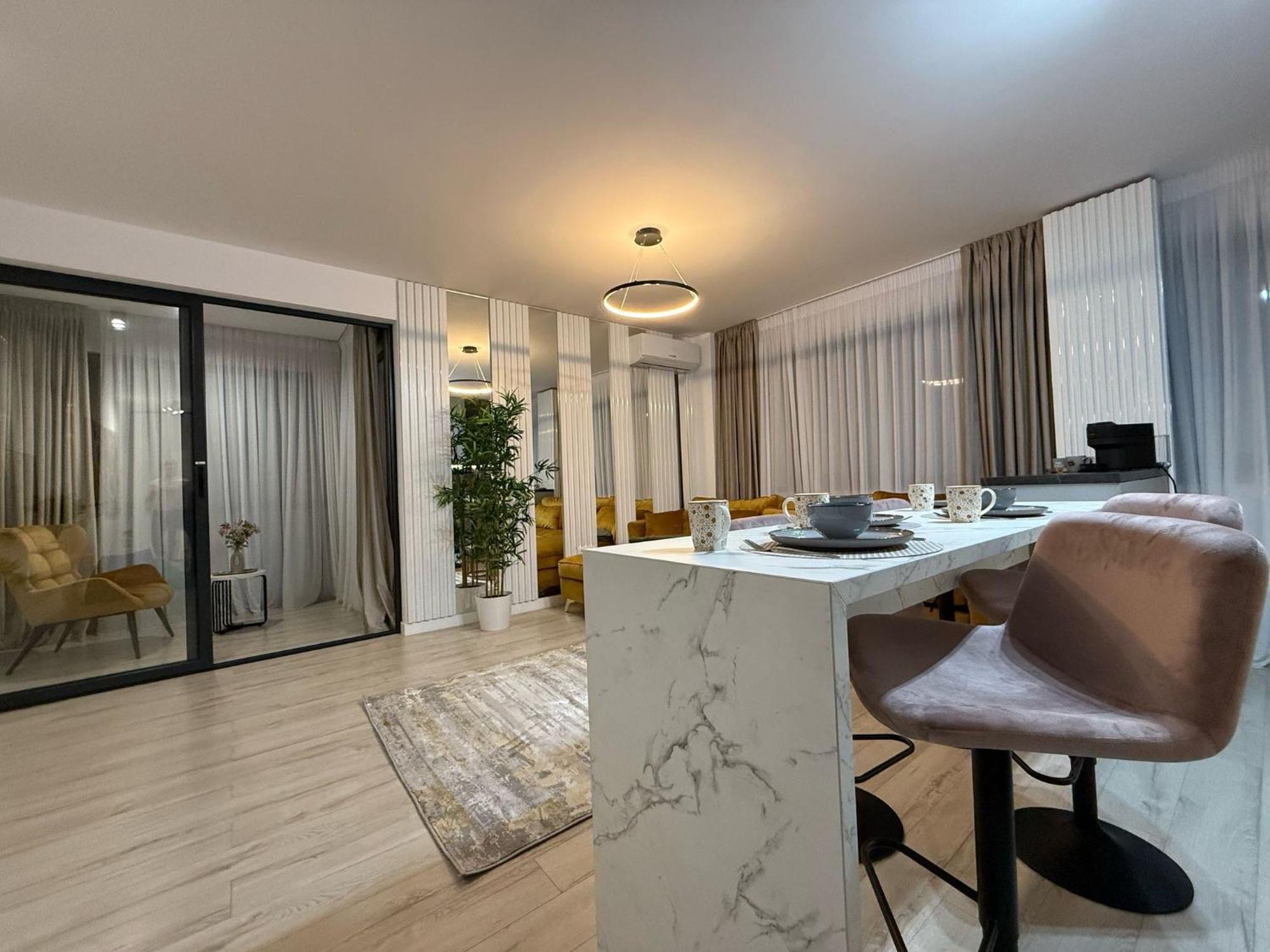 Luxevibe Apartments Near Mall Moldova Iasi Exterior foto